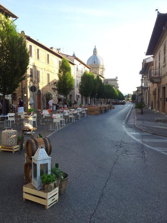 La Corte Degli Angeli Locazioni Turistiche Assisi Eksteriør bilde